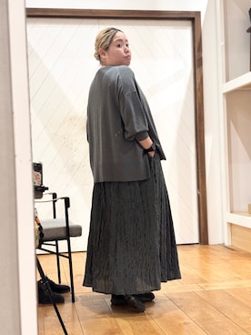 「アイテム（スカート）」を使った、チコたんさん（レディース・156cm）の秋コーディネート