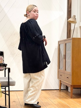 「URBAN RESEARCH DOORS（アーバンリサーチドアーズ）の針抜きテレコスクエアタンクトップ（タンクトップ、ブラック系）」を使った、チコたんさん（レディース・156cm）の春コーディネート