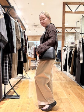 「URBAN RESEARCH DOORS（アーバンリサーチドアーズ）の2WAYスクエアショルダーバッグ（ショルダーバッグ）」を使った、チコたんさん（レディース・156cm）の秋コーディネート