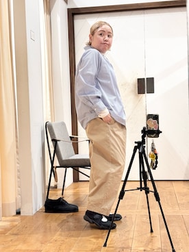 「URBAN RESEARCH DOORS（アーバンリサーチドアーズ）のカシミヤシルク混タートルネックカットソー（Tシャツ/カットソー、ホワイト系）」を使った、チコたんさん（レディース・156cm）の秋コーディネート