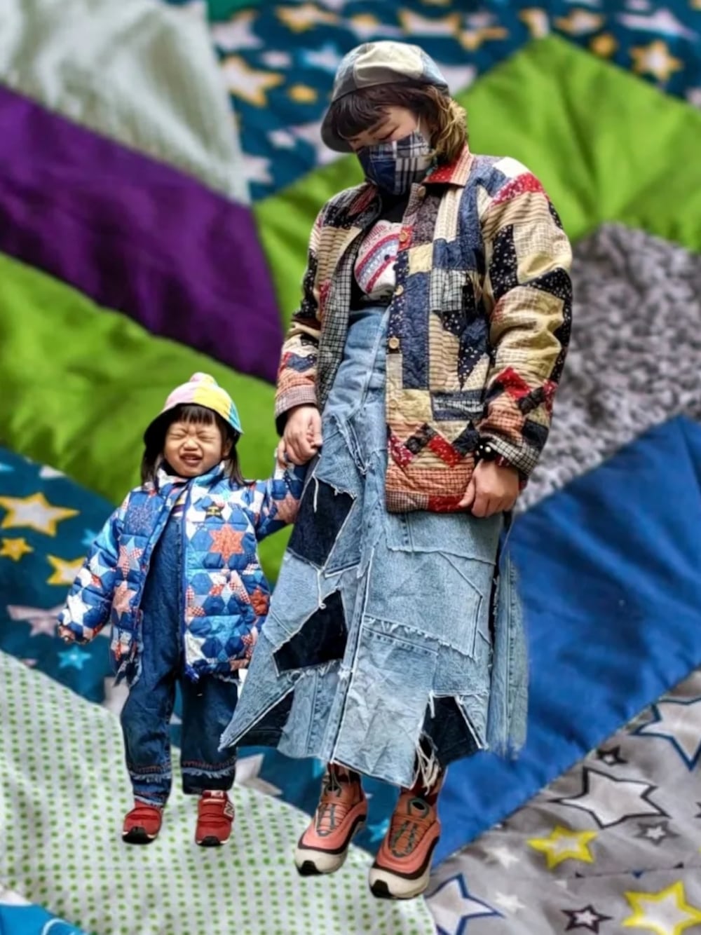 「パッチワーク、古着、vintage、ヴィンテージ、リメイク、キャスケット、NIKE、New Balance、親子コーデ、おやこーで。、リンクコーデ、おそろいコーデ、でぶ、ぽっちゃり」｜「NIKEのNIKE ナイキ AIRMAX 97 エアマックス 97 CQ7512-046 046DSRTSD/RACBL（スニーカー、ピンク系）」を使った、もこもこさん（レディース・162cm）の冬コーディネートの1枚目の写真