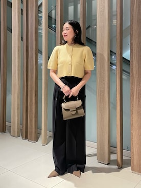 「カシミヤ」｜「アイテム（アクセサリー）」を使った、CHIHIROさん（レディース・161cm）の秋コーディネート