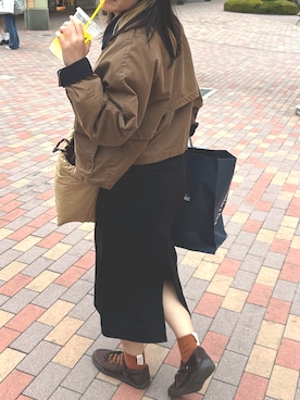 「アイテム（バレエシューズ、ブラウン系）」を使った、Misaki さん（レディース・162cm）の秋コーディネート