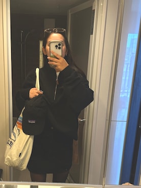 「patagonia（パタゴニア）のアイテム（トートバッグ、ホワイト系）」を使った、Misaki さん（レディース・162cm）の春コーディネート