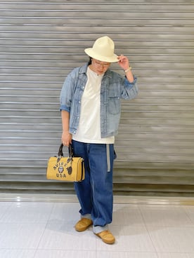 「AVIREX（アヴィレックス）のアイテム（バッグ）」を使った、misiaさん（レディース・165cm）の春コーディネート