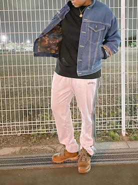「ジャージーパンツ」｜「アイテム（デニムジャケット）」を使った、misiaさん（レディース・165cm）の冬コーディネート