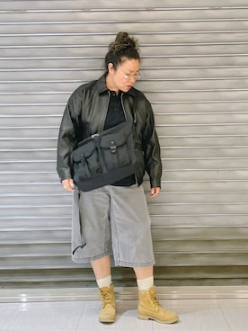 「AVIREX（アヴィレックス）のアイテム（バッグ）」を使った、misiaさん（レディース・165cm）の春コーディネート