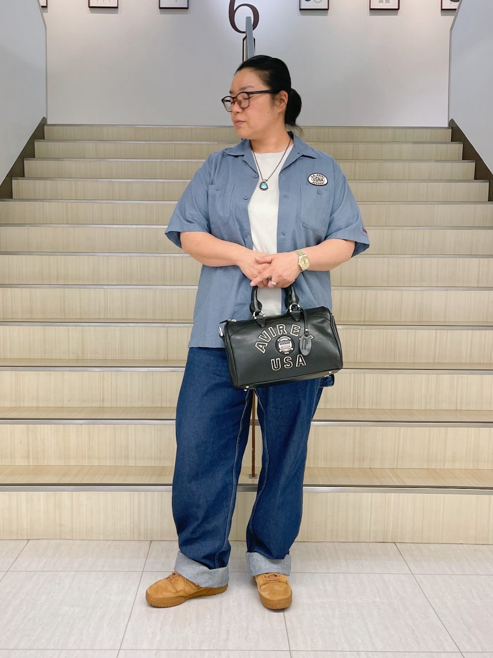 「AVIREX、AVIREXBelle、varsity、デニム、デニムパンツ、ペインターパンツ、レザーバック、麻シャツ、夏コーデ、カジュアルコーデ、アメカジ」｜「AVIREXのVARSITY PAINTER PANTS / バーシティー ペインター パンツ / AVIREX / アヴィレックス（デニムパンツ、ブルー系）」を使った、misiaさん（レディース・165cm）の夏コーディネートの1枚目の写真