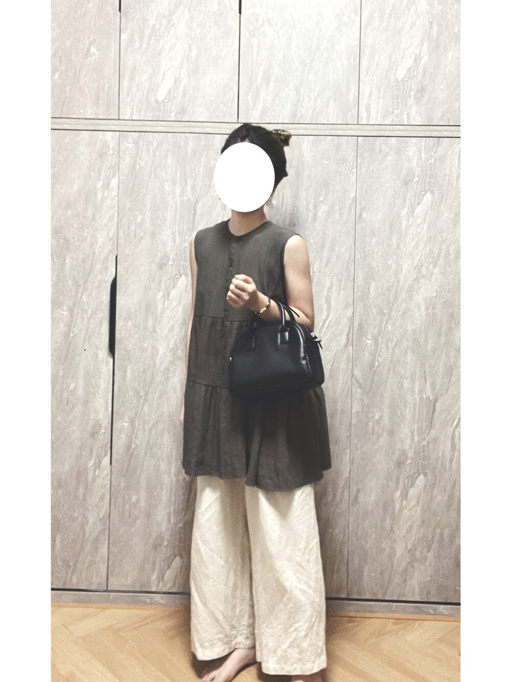 「ootd、休闲、GU、基础款、通勤穿搭」｜「GUのアイテム（チノパンツ、ベージュ系）」を使った、daboox2さん（レディース・158cm）の秋コーディネートの1枚目の写真