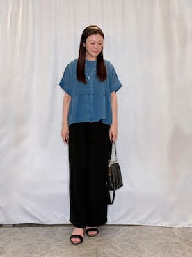 「SHOO・LA・RUE（シューラルー）の【体型カバー/洗濯機可】二の腕とお腹周りが隠せる シアーペプラムブラウス（シャツ/ブラウス、ブルー系）」を使った、おうめさん（レディース）の夏コーディネート