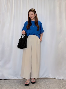 「SHOO・LA・RUE（シューラルー）の【ひんやり/UV】お袖レースが上品 ゆったりとろみトップス（Tシャツ/カットソー、ブルー系）」を使った、おうめさん（レディース）の夏コーディネート