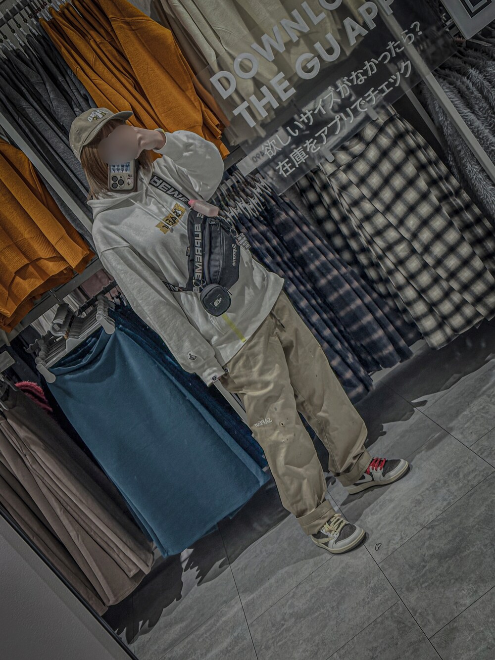 「sapeur、FR2、シュプリーム、supreme、NIKE、スニーカー、スニーカーコーデ、ストリート、スニーカー女子、トラヴィス スコット、travisscott、パーカー」｜「FR2のアイテム（キャップ、ベージュ系）」を使った、たったか。さん（レディース・158cm）の秋コーディネートの1枚目の写真