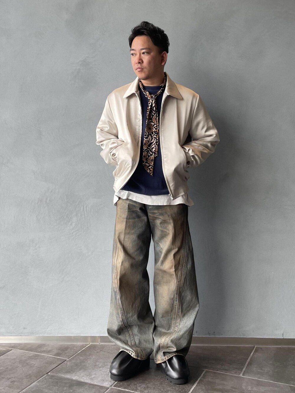 三浦準矢さんの「《別注》【Champion/チャンピオン】REVERSE WEAVE SHORT SLEEVE SWEATSHIRT（Champion）」を使ったコーディネートの1枚目の写真