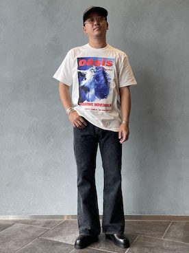 「ADAM ET ROPE'（アダムエロペ）の【oasis　10Culture / ADAM ET ROPE'】Tour Poster Design TSH（Tシャツ/カットソー）」を使った、三浦準矢さん（メンズ・166cm・30代）の夏コーディネート