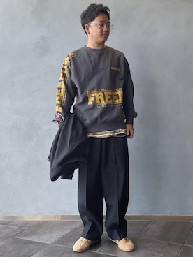 「ADAM ET ROPE'（アダムエロペ）のアイテム（スウェット）」を使った、三浦準矢さん（メンズ・166cm）の秋コーディネート
