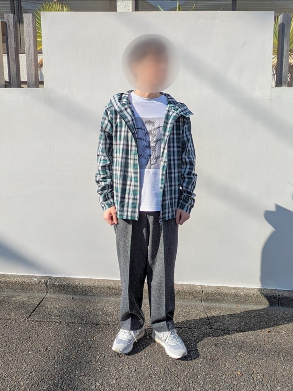 「きれいめカジュアル、カジュアル、カジュアルコーデ、ootd、おしゃれさんと繋がりたい、オトナカジュアル、いいね、save、フォローお願いします🤑、休日スタイル、大人カジュアル、ゆるコーデ、オーバーサイズ、お洒落さんとつながりたい、秋コーデ、ビッグシルエット、シンプル」｜「URBAN RESEARCHのアイテム（Tシャツ/カットソー、ホワイト系）」を使った、Astroさん（メンズ・168cm）の秋コーディネートの1枚目の写真