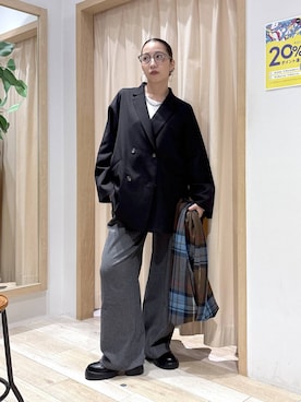 「アイテム（メガネ、グレー系）」を使った、umeさん（レディース・163cm）の秋コーディネート