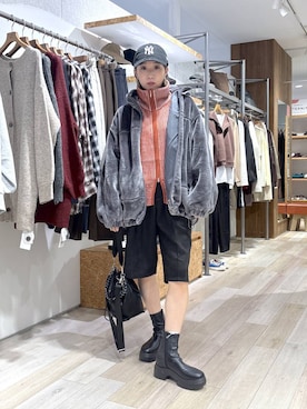 「アイテム（ブルゾン、グレー系）」を使った、umeさん（レディース・163cm）の秋コーディネート