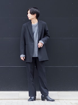 「フレアスラックス」｜「アイテム（ジャケット/アウター）」を使った、みやざきさん（メンズ・180cm）の秋コーディネート