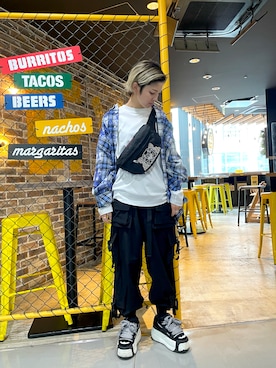 「KENZO」｜「アイテム（カーゴパンツ）」を使った、Hikaru Shimizuさん（レディース・165cm）の秋コーディネート