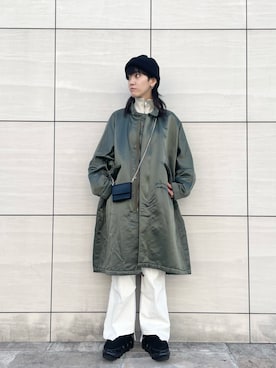 「DANKE SCHON（ダンケシェーン）のDankeSchon/ダンケシェーン/リメイクカーゴパンツ（カーゴパンツ）」を使った、Hikaru Shimizuさん（レディース・165cm）の冬コーディネート