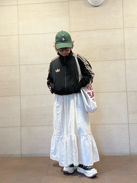 「adidas Originals（アディダスオリジナルス）のアイテム（ジャケット/アウター、ブラック系）」を使った、せんちゃんさん（レディース・150cm）の春コーディネート