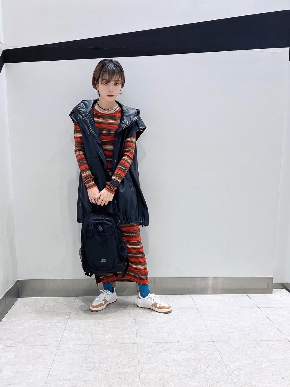 「JEANASiS、SLY、カジュアル、スニーカーコーデ、ワンピース×スニーカー、ワンピース、秋コーデ、秋服、スニーカー女子、スニーカー、OT3725、ortr、オリエンタルトラフィック、ORiental TRaffic(ORiental TRaffic)」｜「ORTRの【WEB CM着用商品】【サイズ拡大】/26.5～27.5cm追加！パンチングミッドソールスニーカー/OT3725（スニーカー、イエロー系）」を使った、ORientalTRaffic 京阪モール店さん（レディース・160cm）の秋コーディネートの1枚目の写真