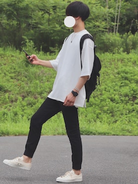 「YOUNG&OLSEN The DRYGOODS STORE（ヤングアンドオルセン）のアイテム（スニーカー）」を使った、DAISUKE.さん（メンズ・177cm）の夏コーディネート