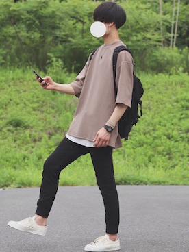 「YOUNG&OLSEN The DRYGOODS STORE（ヤングアンドオルセン）のアイテム（スニーカー）」を使った、DAISUKE.さん（メンズ・177cm）の夏コーディネート