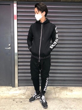 「1piu1uguale3 RELAX（ウノピュウノウグァーレトレリラックス）のアイテム（パンツ）」を使った、motohisaさん（メンズ・176cm）の冬コーディネート