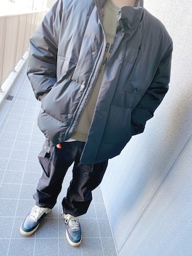 「AIR FORCE 1」｜「アイテム（ダウンジャケット/コート）」を使った、ゆーいさん（メンズ・173cm）の冬コーディネート