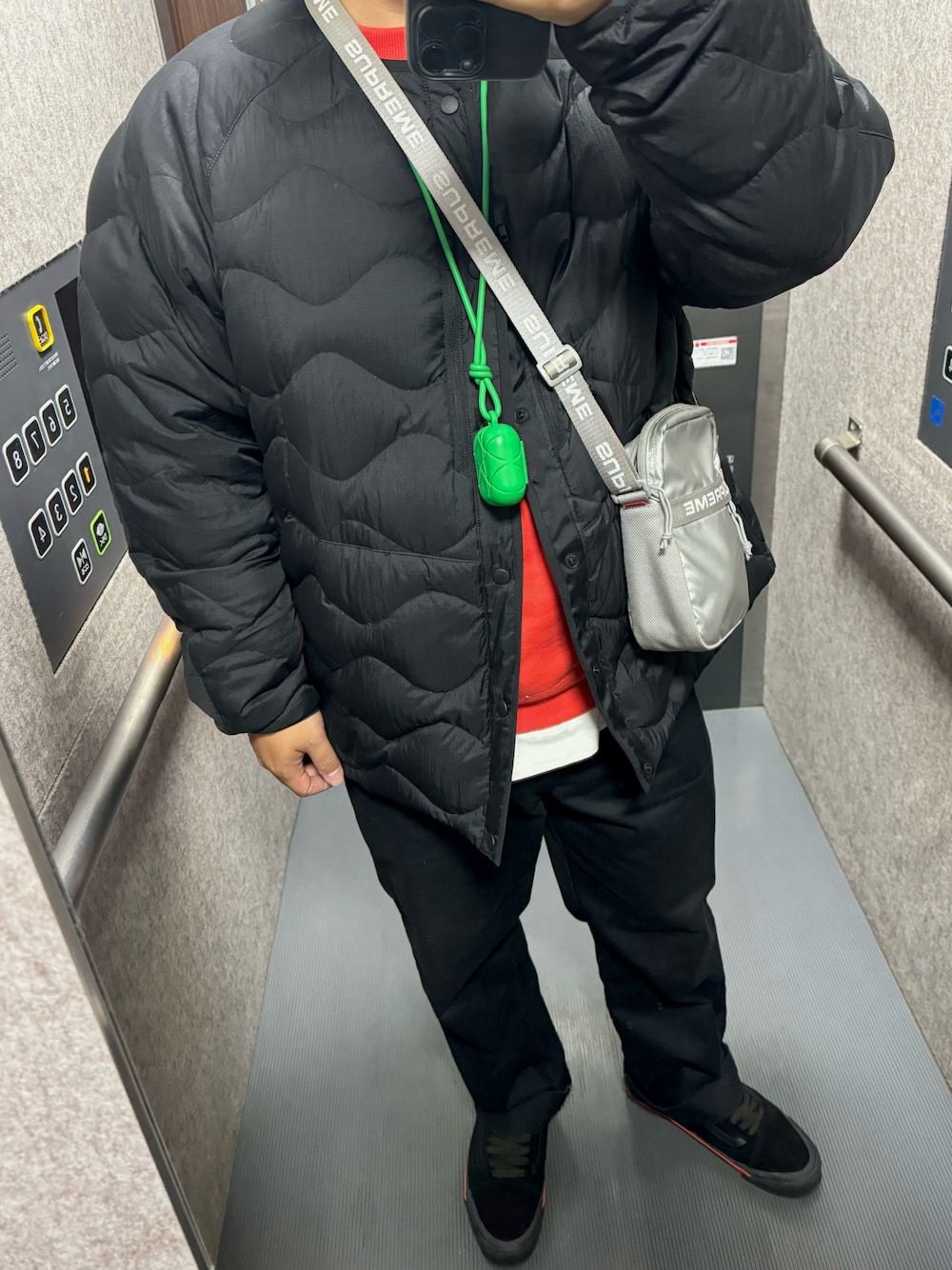 Supreme シュプリーム ボディバッグ グレー シルバー 1717146694_1000.jpg