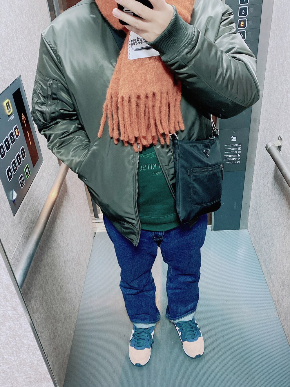 kith ma-1 ブルゾン　ネイビー Kith x Alpha Industries MA-1 Bomber Navy/Red/Olive Men's