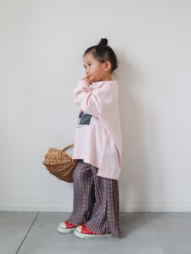 「CONVERSE（コンバース）のアイテム」を使った、KISA / SANAさん（キッズ・148cm）の秋コーディネート