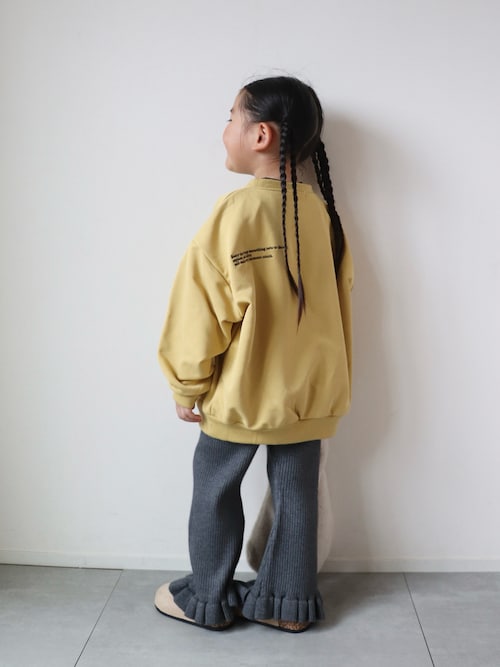 「pairmanon(ペアマノン)の【90-150cm】【マルチファンクション】ワンポイント刺繍トレーナー(スウェット)」を使った、KISA / SANAさん(キッズ・100cm)の秋コーディネート