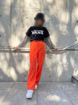「アイテム（スラックス、オレンジ系）」を使った、osayaさん（レディース・158cm）の秋コーディネート