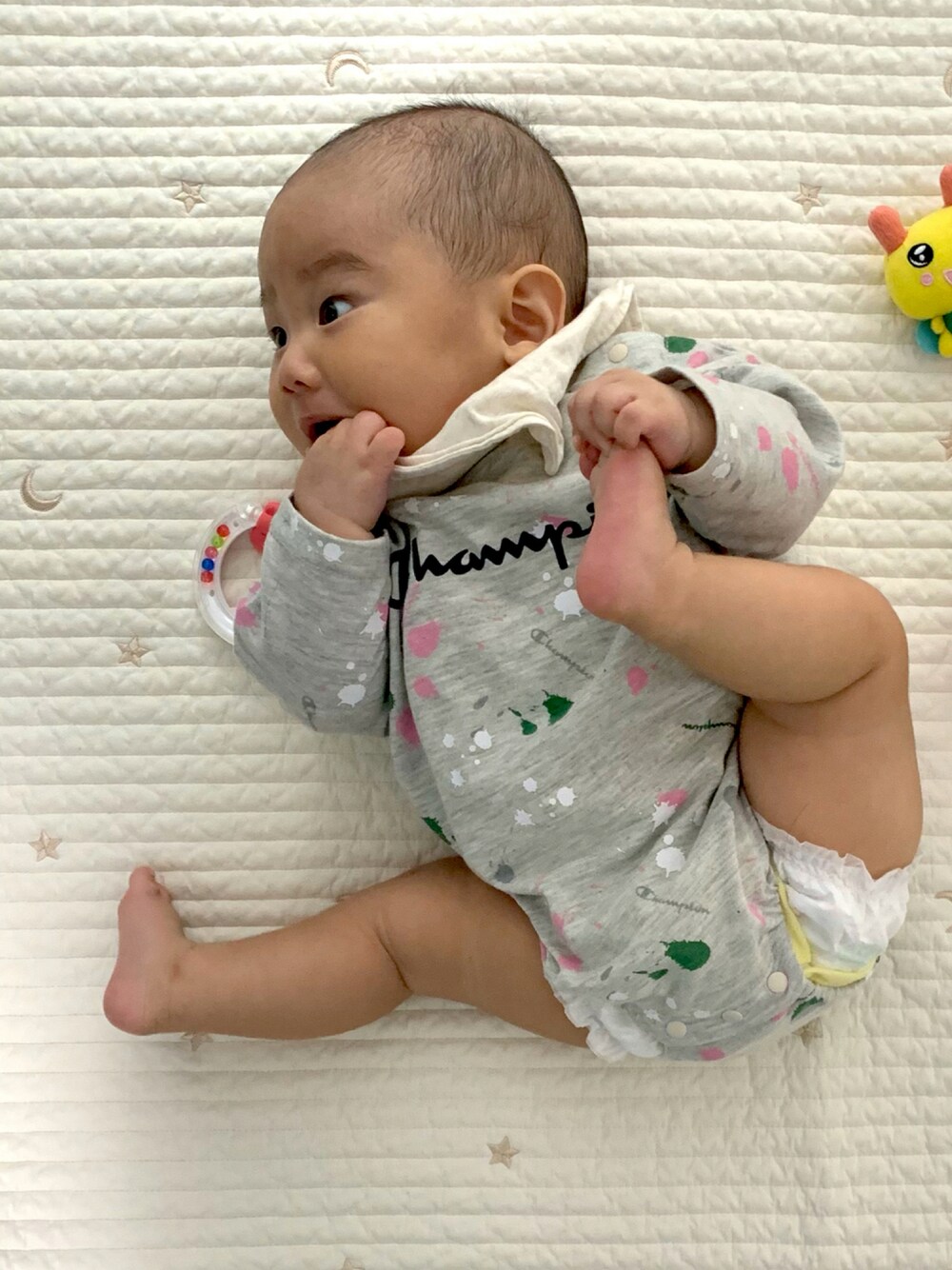 「男の子、男の子コーデ、ベビーコーデ、バースデイ、男の子ベビー」｜「Birthdayのアイテム（ロンパース、グレー系）」を使った、NAU.Oさん（レディース・153cm）の秋コーディネートの1枚目の写真