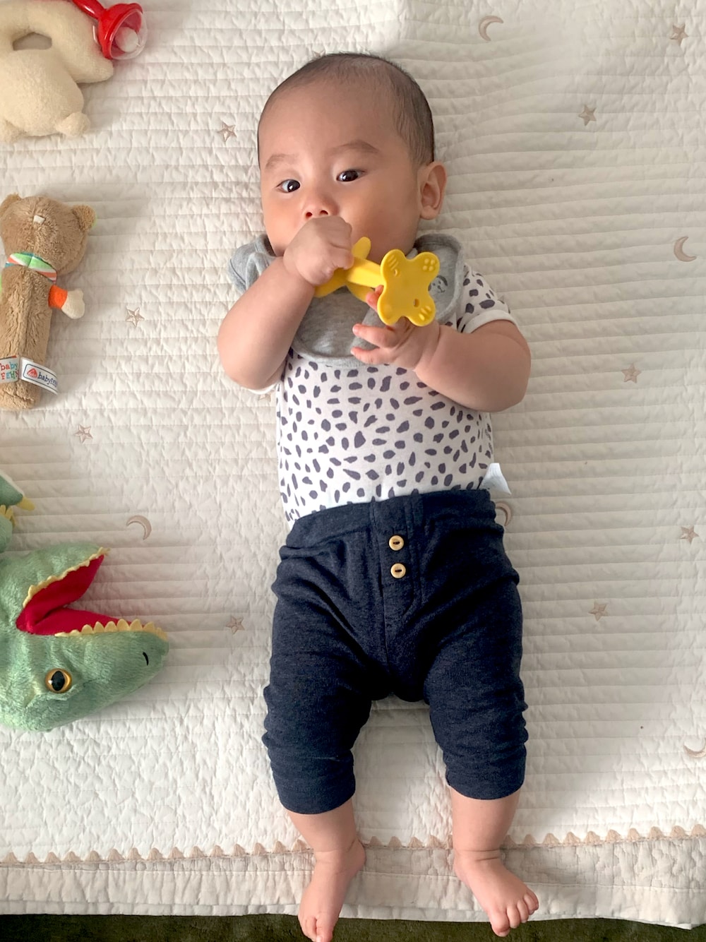 「UNIQLO、赤ちゃん、あかちゃんコーデ、男の子、男の子コーデ、H&M」｜「UNIQLOのアイテム（肌着、ホワイト系）」を使った、NAU.Oさん（レディース・153cm）の秋コーディネートの1枚目の写真
