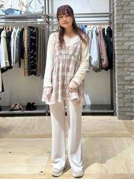 「LEPSIM（レプシィム）の針抜きテレコインナー　601689（Tシャツ/カットソー、ホワイト系）」を使った、しおりんさん（レディース・165cm）の春コーディネート