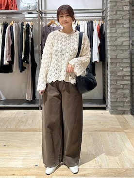 「LEPSIM（レプシィム）のカツラギカラーパンツ　630166（その他パンツ、グリーン系）」を使った、しおりんさん（レディース・165cm）の春コーディネート
