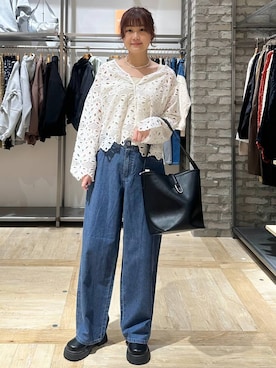 「LEPSIM（レプシィム）の総レースVブラウス　634339（シャツ/ブラウス、ホワイト系）」を使った、しおりんさん（レディース・165cm）の春コーディネート