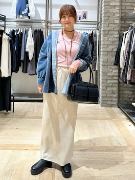 「LEPSIM（レプシィム）の【500mlペットボトルも入る】ダブルポケットボストン　1049456（Boston bag、ブラック系）」を使った、しおりんさん（レディース・165cm）の秋コーディネート