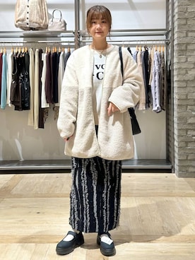 「アイテム（その他シューズ）」を使った、しおりんさん（レディース・165cm・30代）の秋コーディネート
