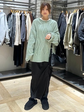 「アイテム（その他アウター、ホワイト系）」を使った、しおりんさん（レディース・165cm）の冬コーディネート