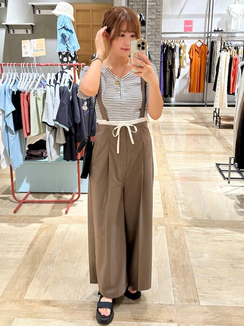 LEPSIM フリルサス付きパンツ　今季新作　新品タグ付き　グレー LEPSIM パンツ サス付きツイルパンツ 133623 レディース