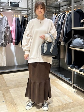 「アイテム（ボストンバッグ）」を使った、しおりんさん（レディース・165cm・30代）の秋コーディネート