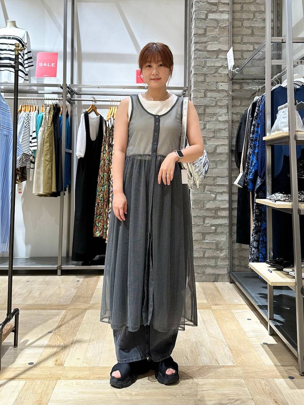 2WAYラメレイヤードワンピース 137967を使った人気ファッション