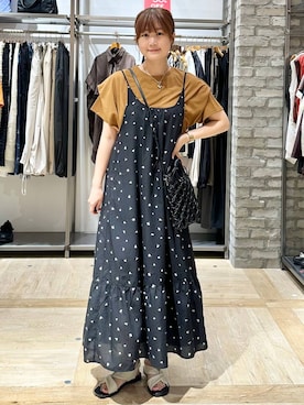 「LEPSIM（レプシィム）の《スグッカワ》袖タックT　639431（Tシャツ/カットソー、イエロー系）」を使った、しおりんさん（レディース・165cm）の夏コーディネート