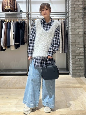 「LEPSIM（レプシィム）のイージーバギーデニム　290477（デニムパンツ）」を使った、しおりんさん（レディース・165cm）の秋コーディネート