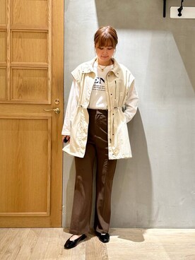 「アイテム（ミリタリージャケット、ホワイト系）」を使った、しおりんさん（レディース・165cm）の秋コーディネート